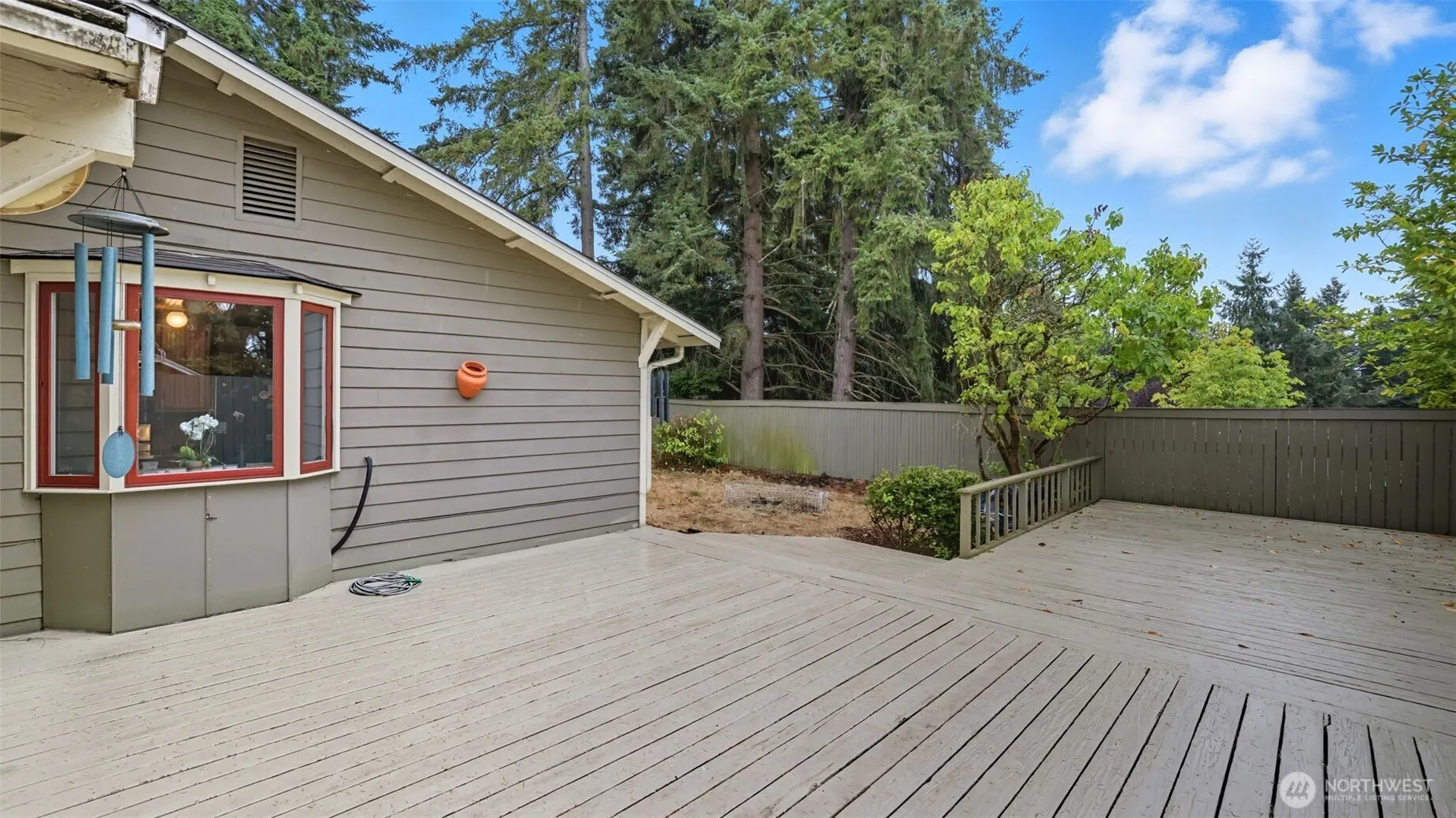 2001 Camas Court SE, Renton, WA 98055-4514