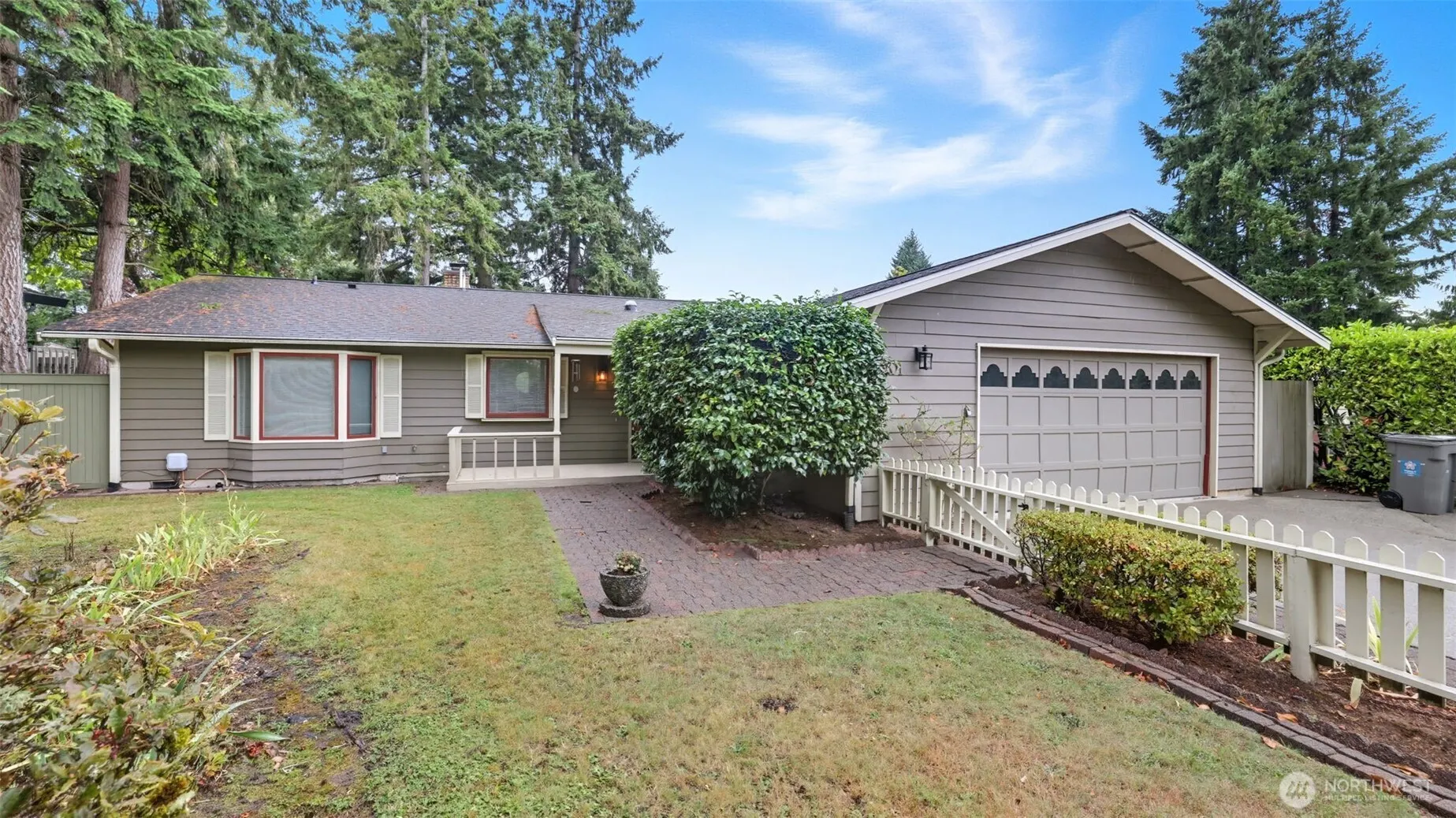 2001 Camas Court SE, Renton, WA 98055-4514