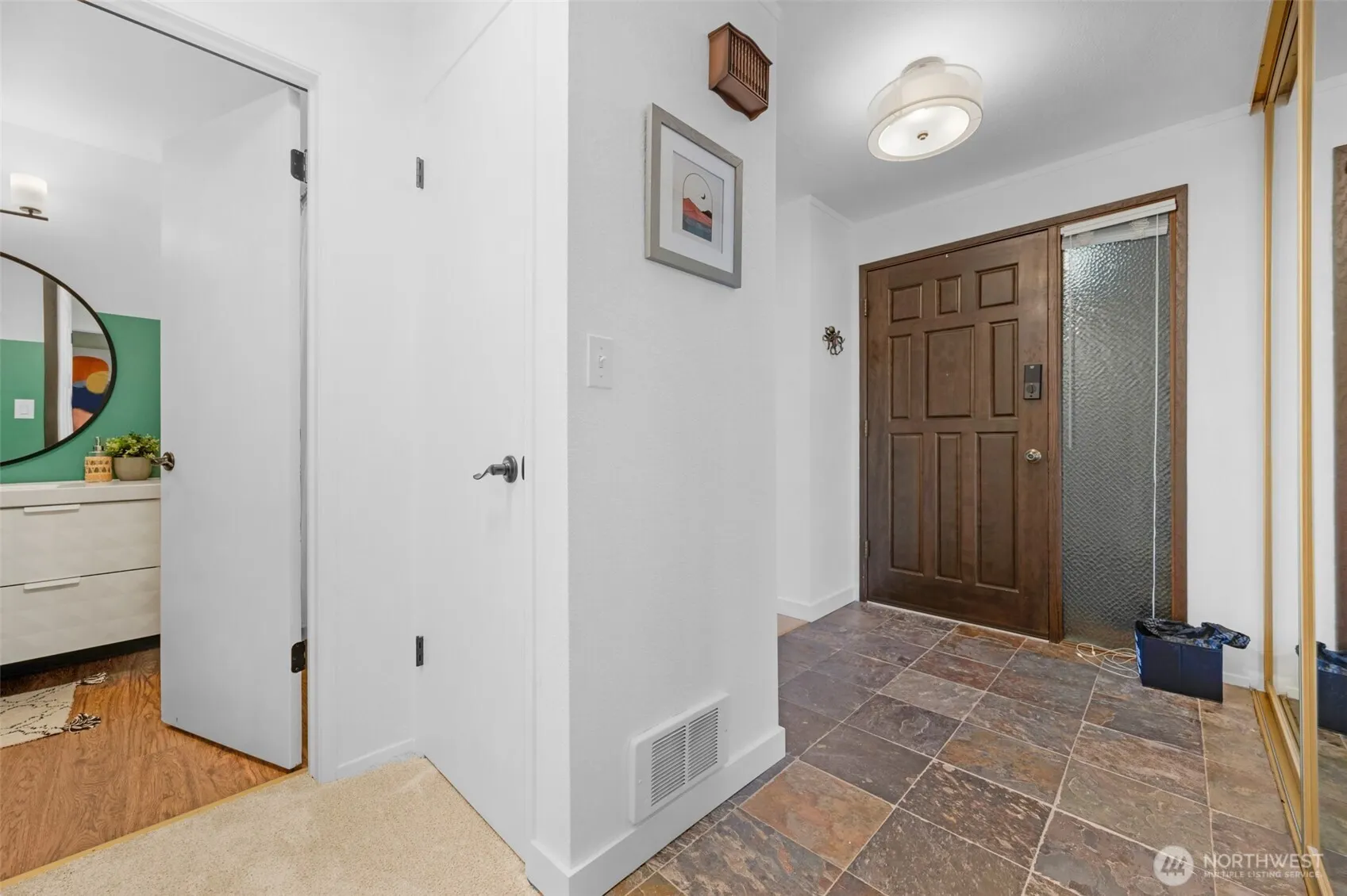 17904 23rd Lane NE #E-301, Seattle, WA 98155
