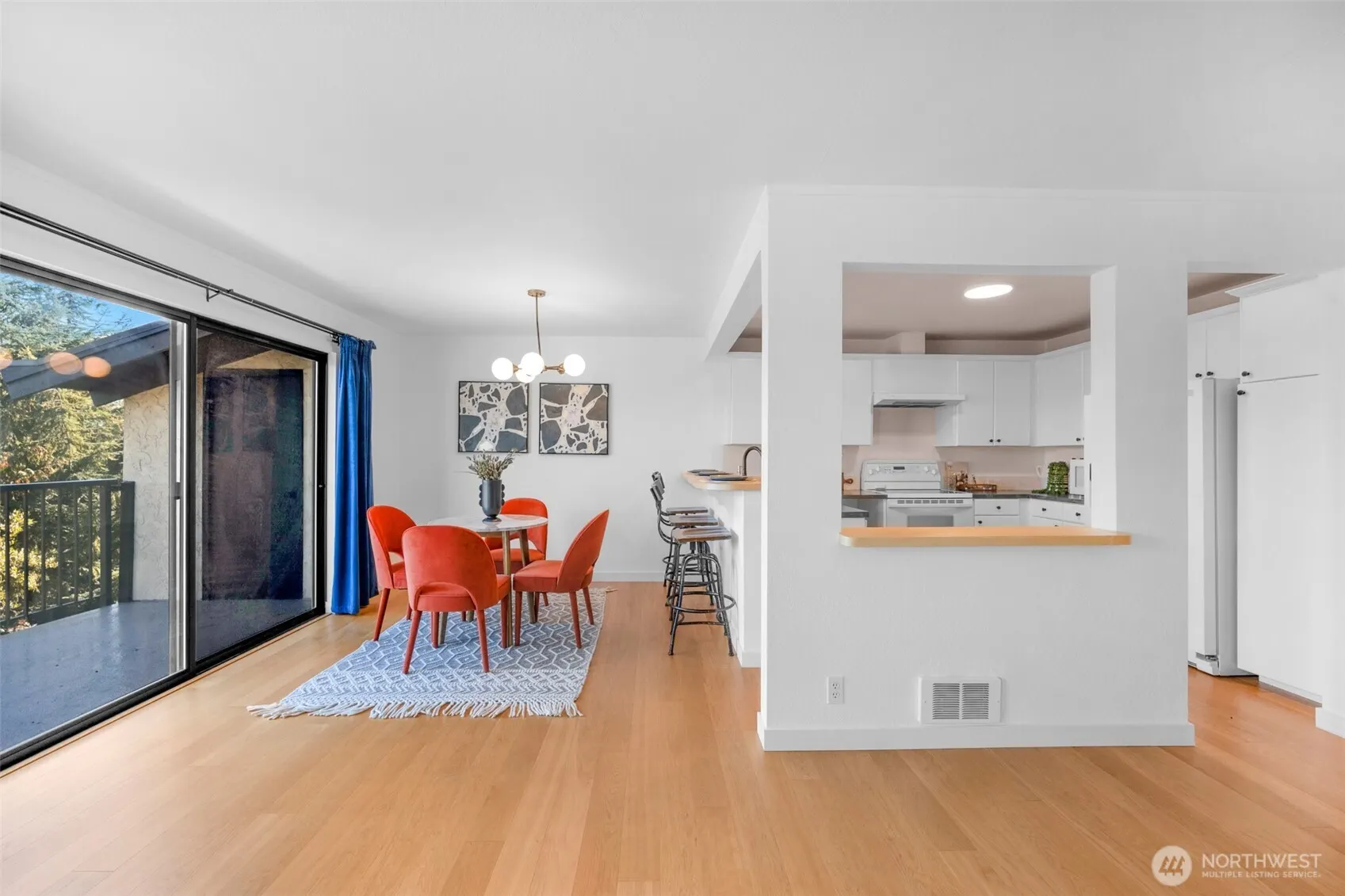 17904 23rd Lane NE #E-301, Seattle, WA 98155
