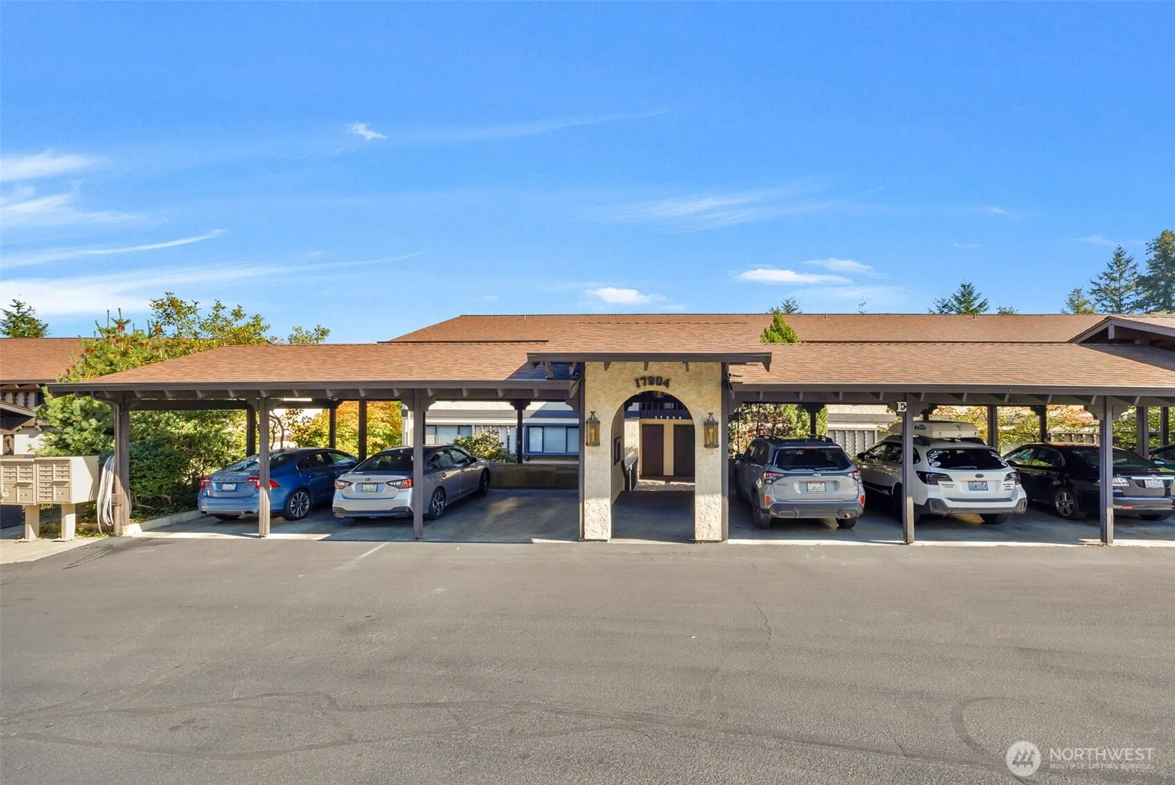 17904 23rd Lane NE #E-301, Seattle, WA 98155