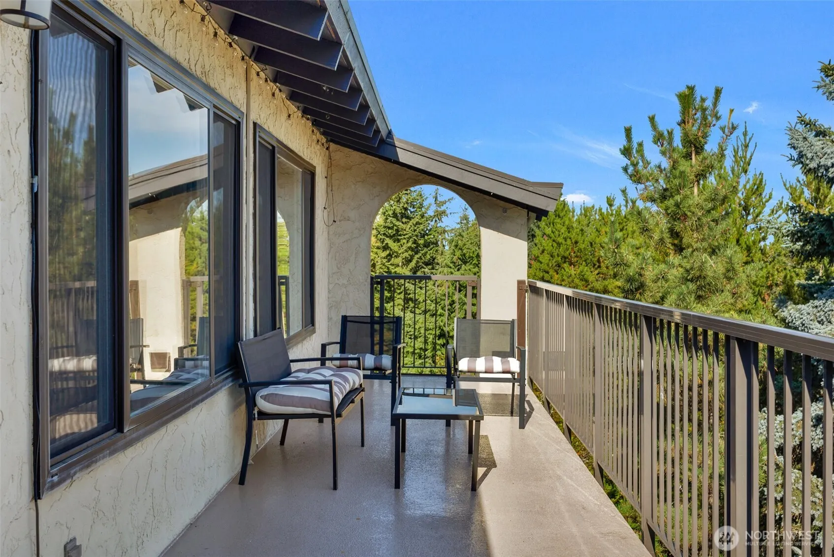 17904 23rd Lane NE #E-301, Seattle, WA 98155