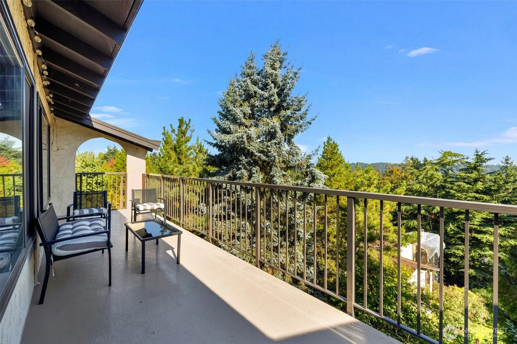 17904 23rd Lane NE #E-301, Seattle, WA 98155