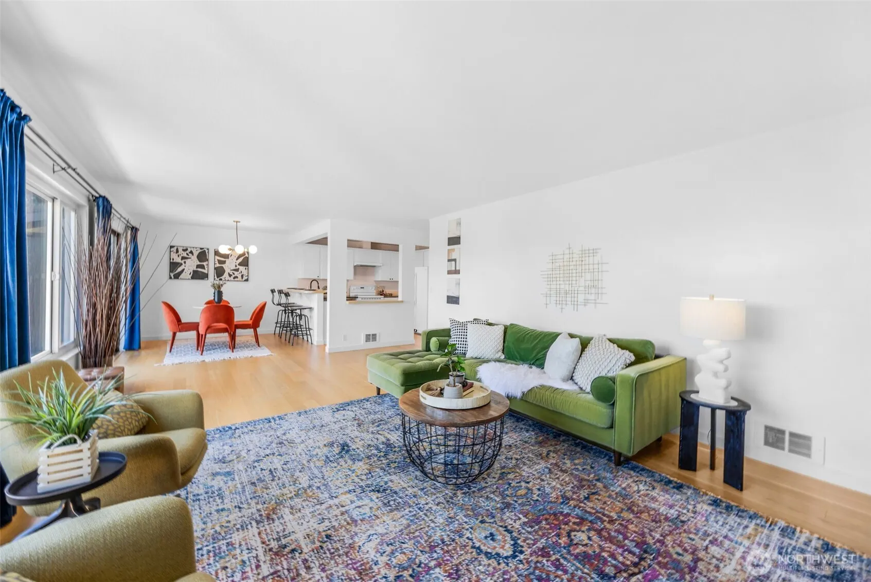 17904 23rd Lane NE #E-301, Seattle, WA 98155