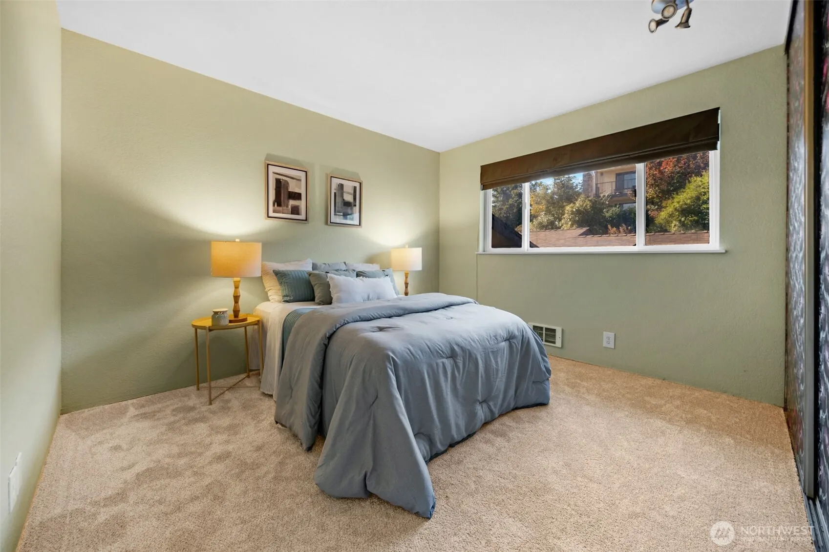 17904 23rd Lane NE #E-301, Seattle, WA 98155