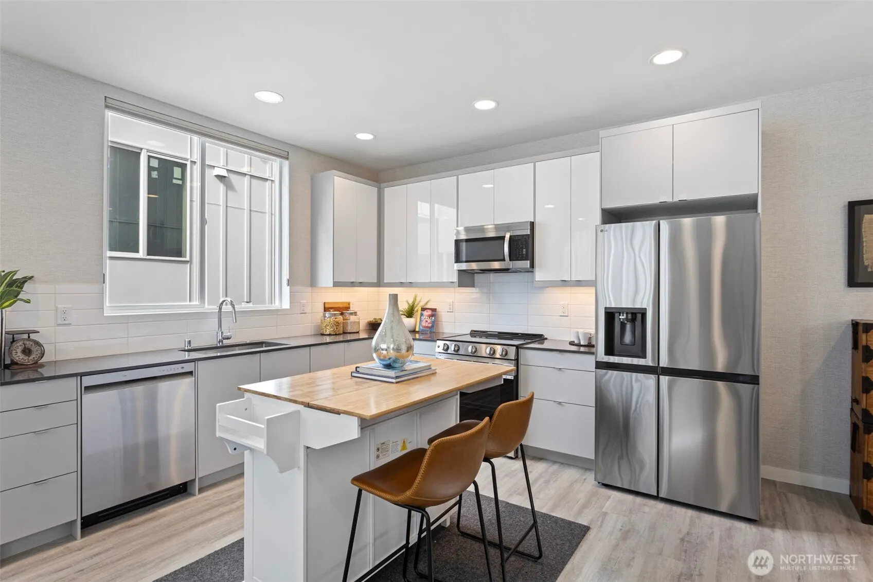 2521 29th Avenue S #A, Seattle, WA 98144