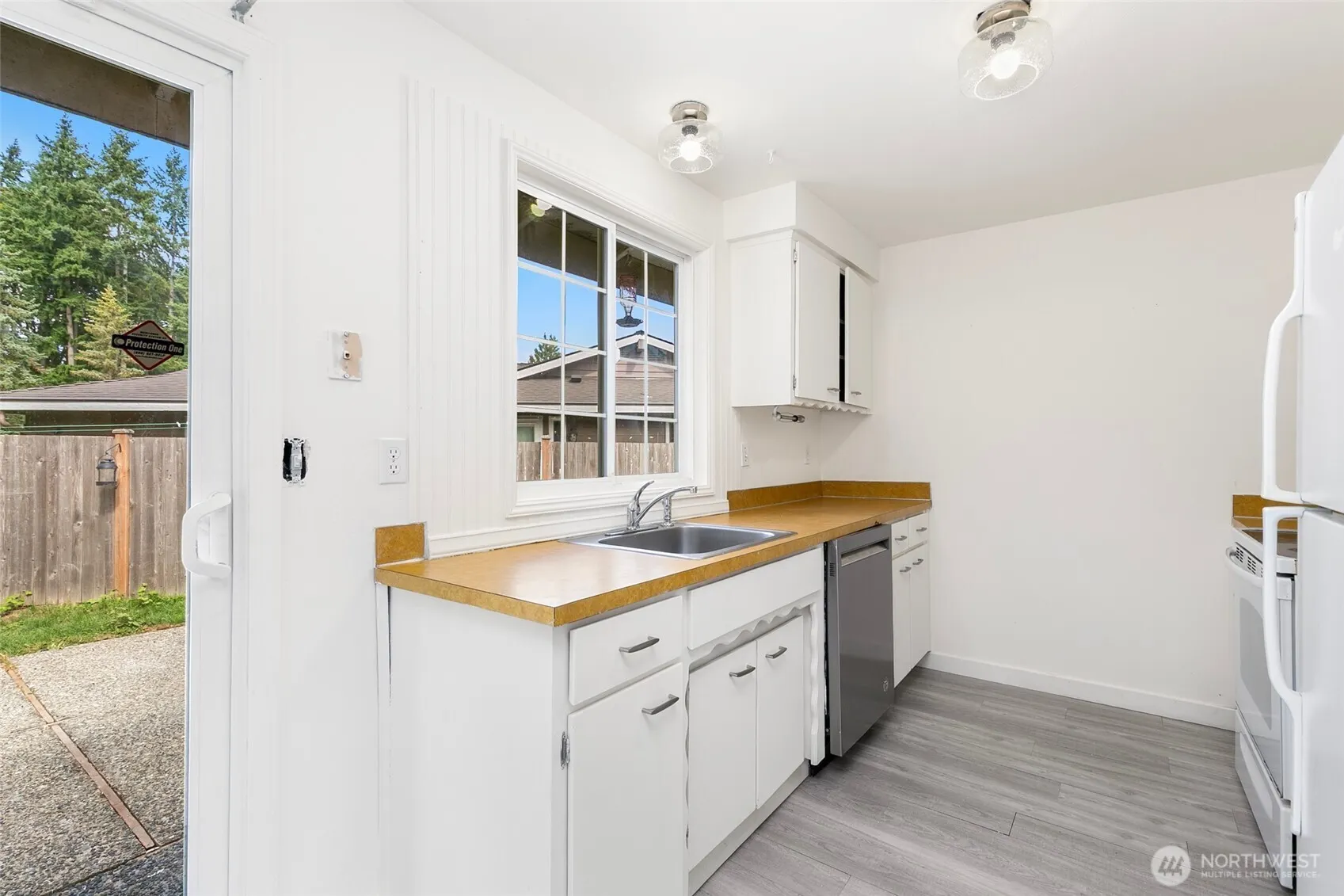 15028 108th Place NE, Bothell, WA 98011-4837