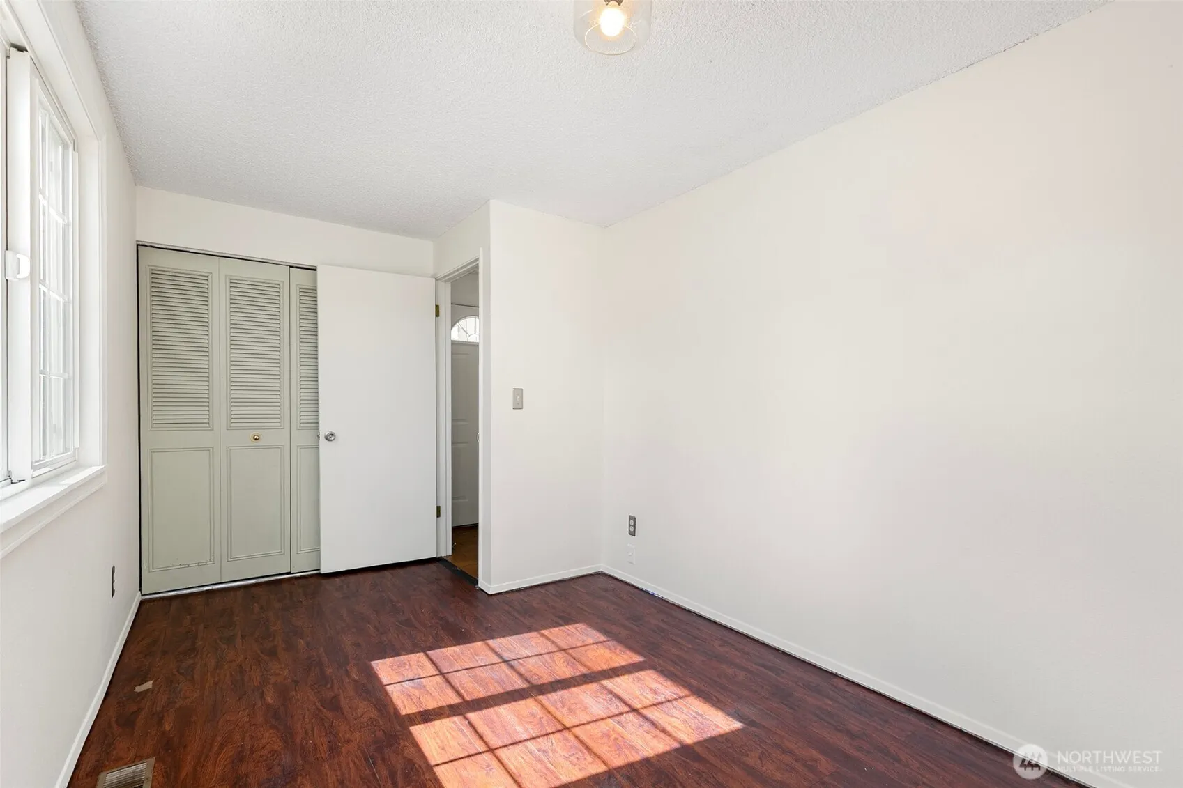 15028 108th Place NE, Bothell, WA 98011-4837