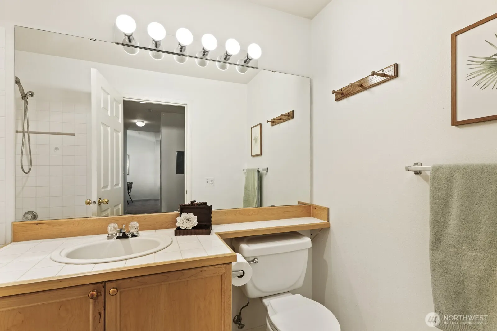 17204 123rd Place NE #N-304, Bothell, WA 98012