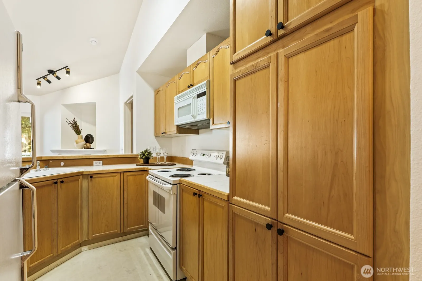 17204 123rd Place NE #N-304, Bothell, WA 98012