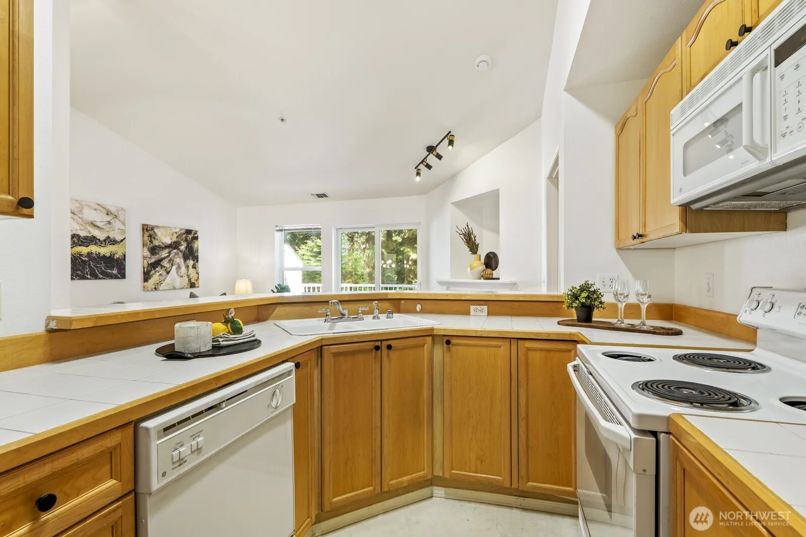 17204 123rd Place NE #N-304, Bothell, WA 98012
