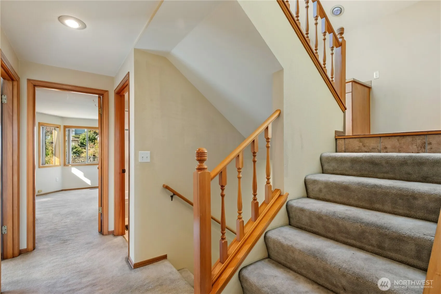 7044 18th Avenue NE, Seattle, WA 98115
