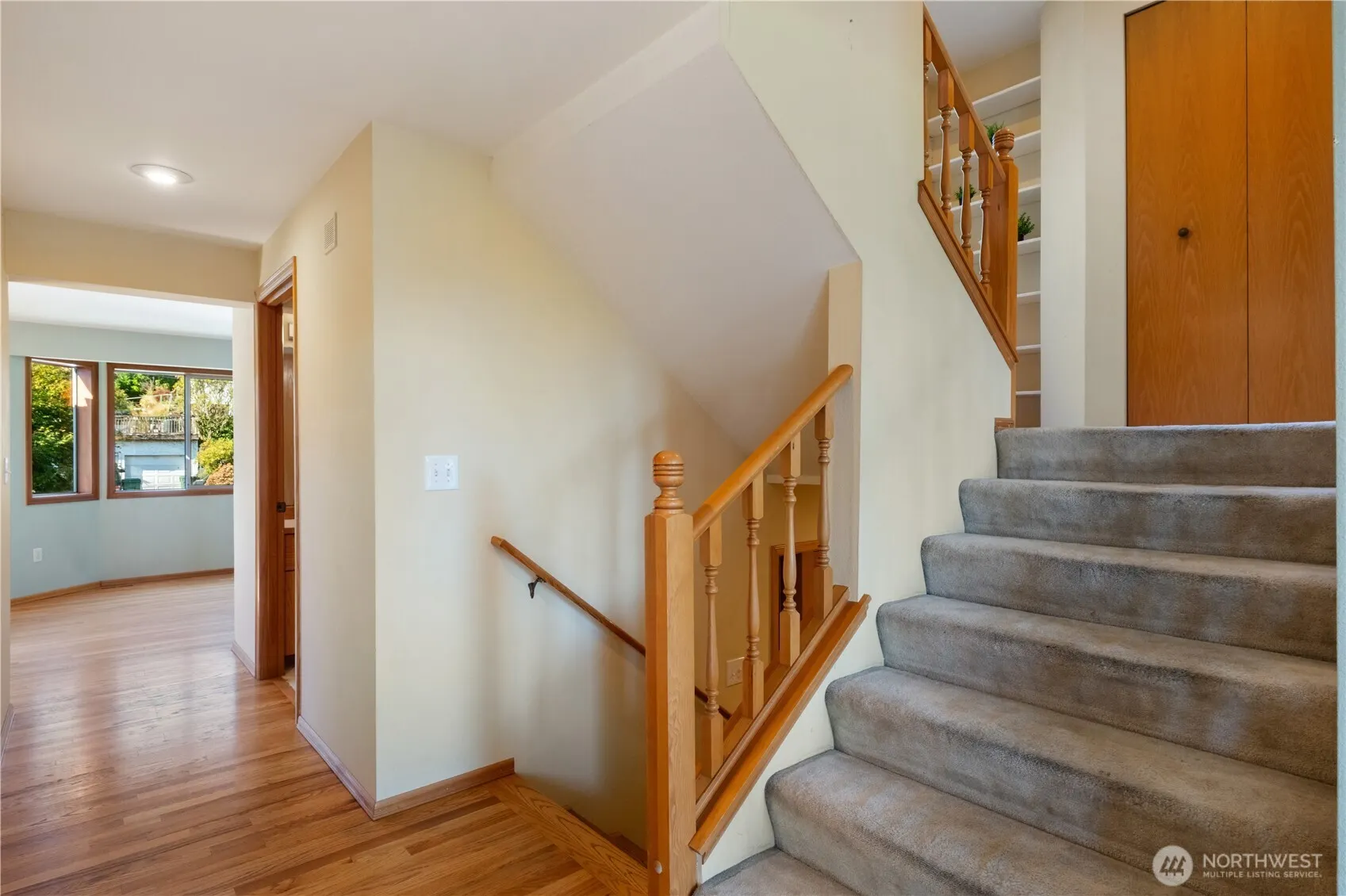 7044 18th Avenue NE, Seattle, WA 98115
