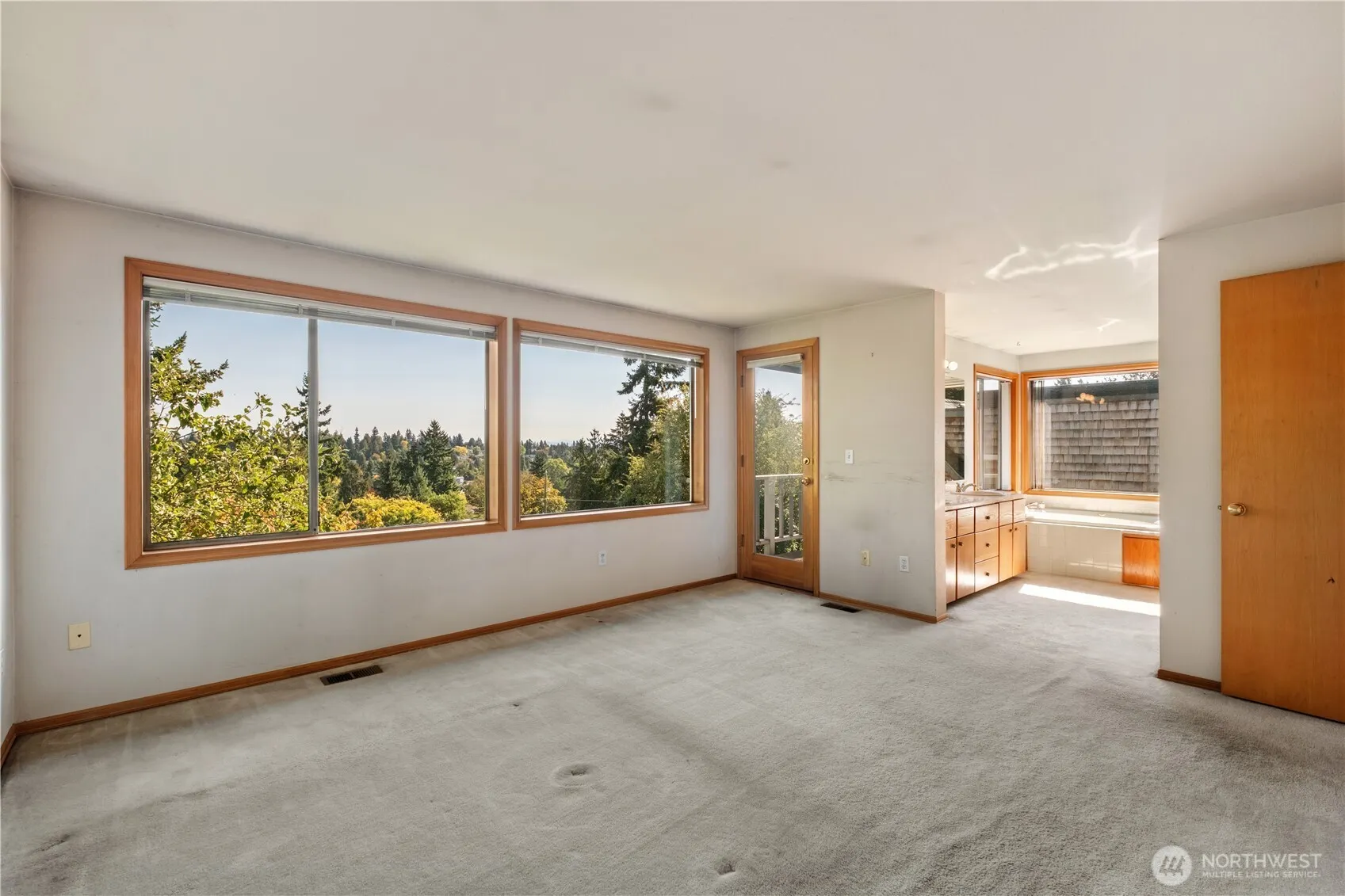 7044 18th Avenue NE, Seattle, WA 98115