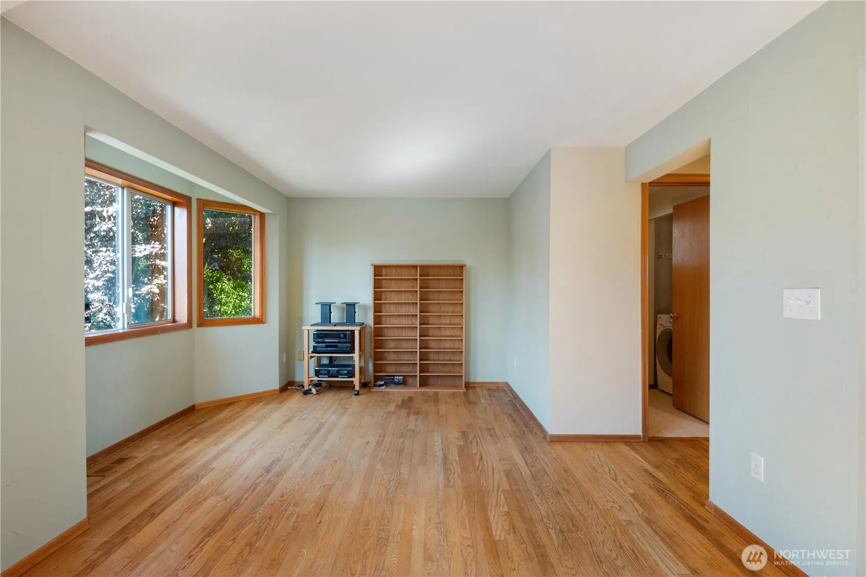 7044 18th Avenue NE, Seattle, WA 98115