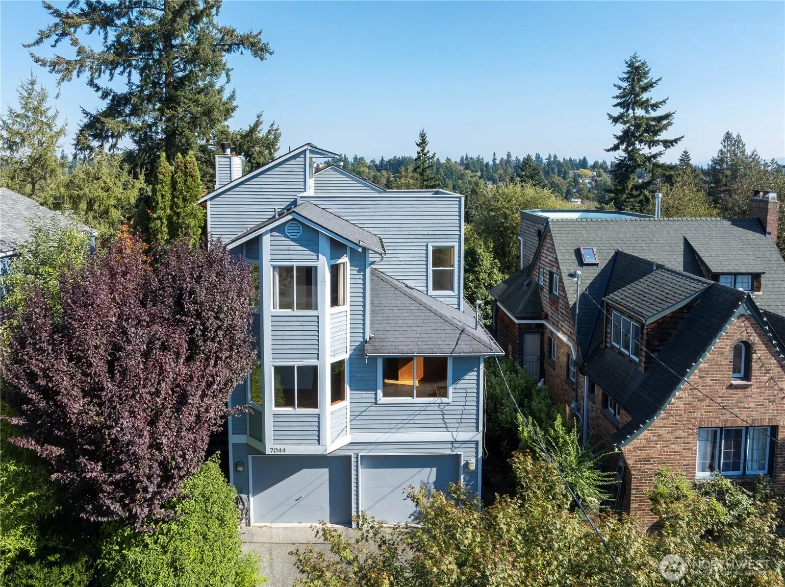 7044 18th Avenue NE, Seattle, WA 98115