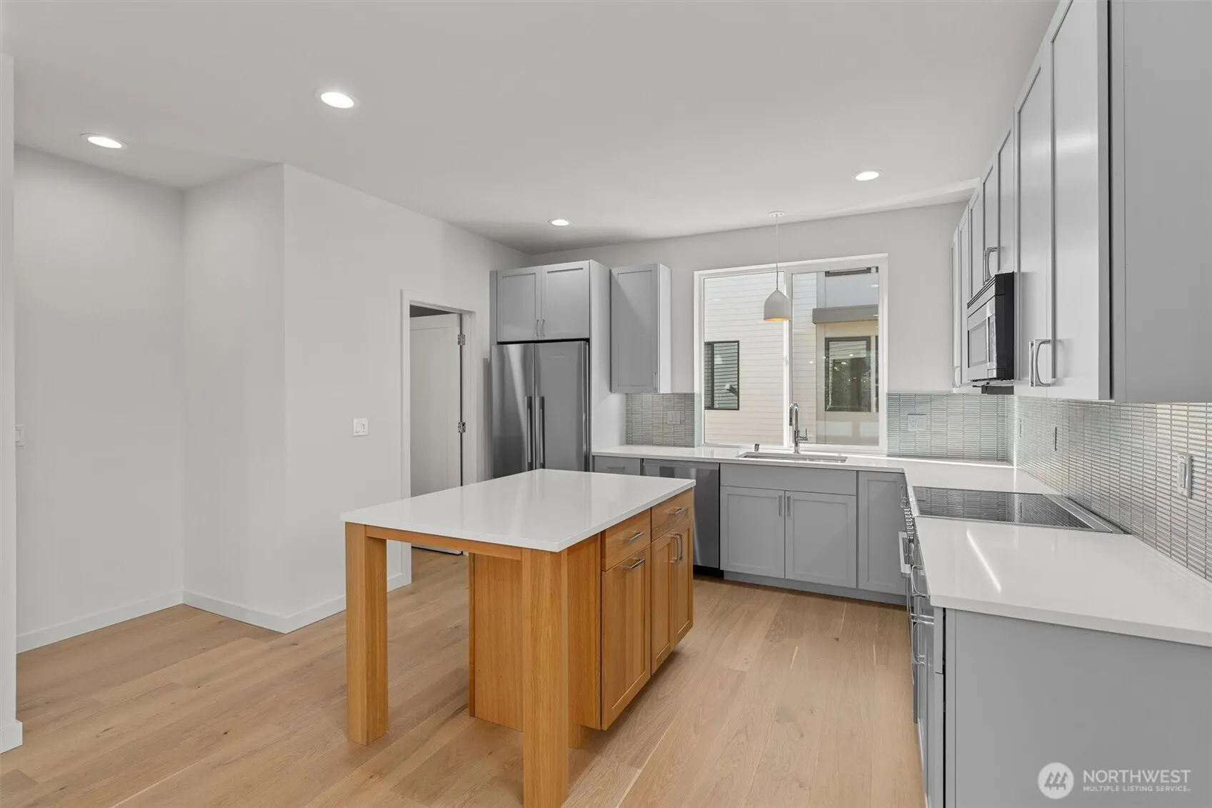 4521 B Bagley Avenue N, Seattle, WA 98103