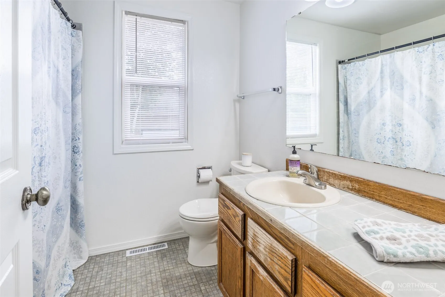 11803 SE 257th Street , Kent, WA 98030