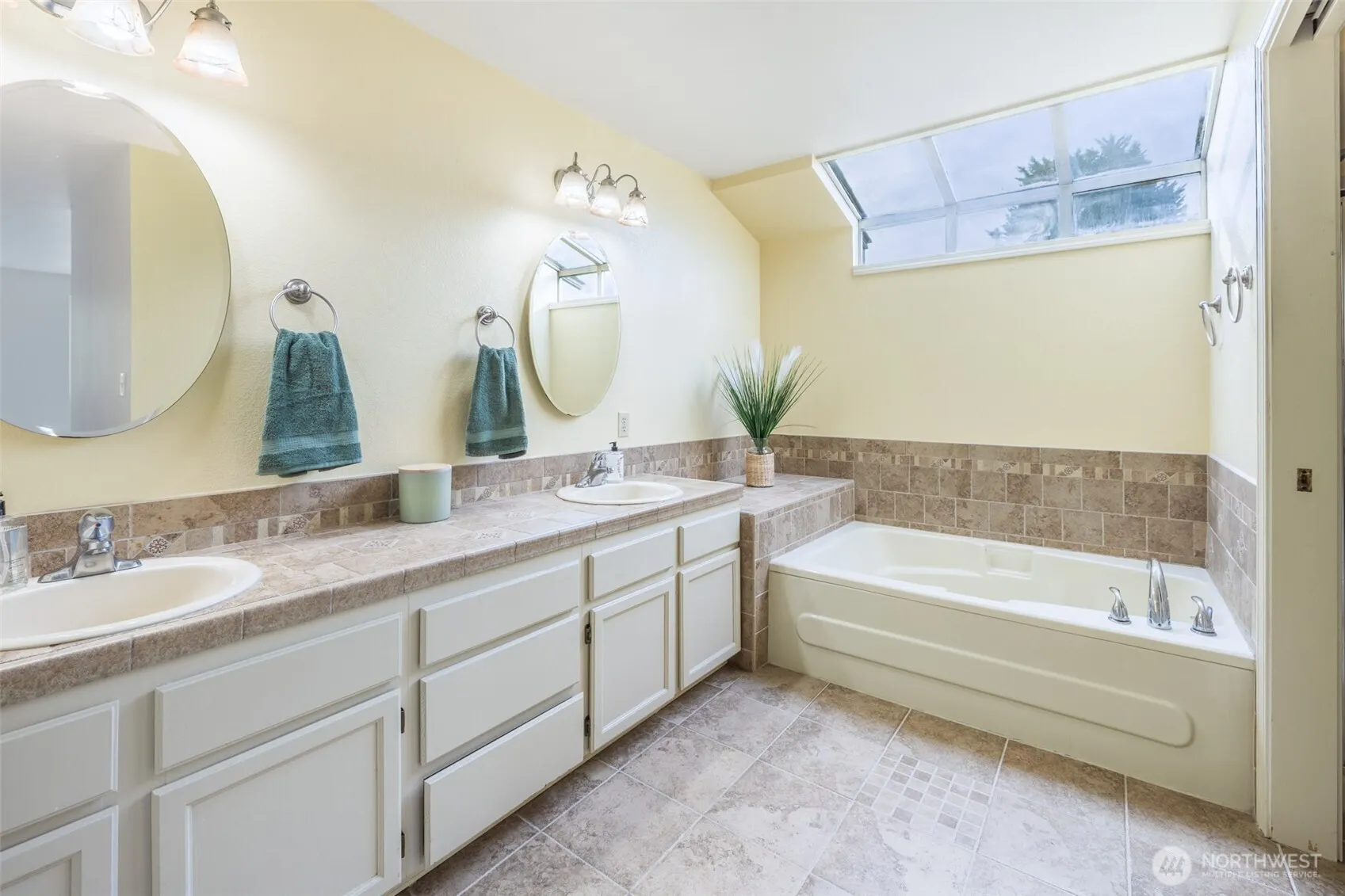11803 SE 257th Street , Kent, WA 98030