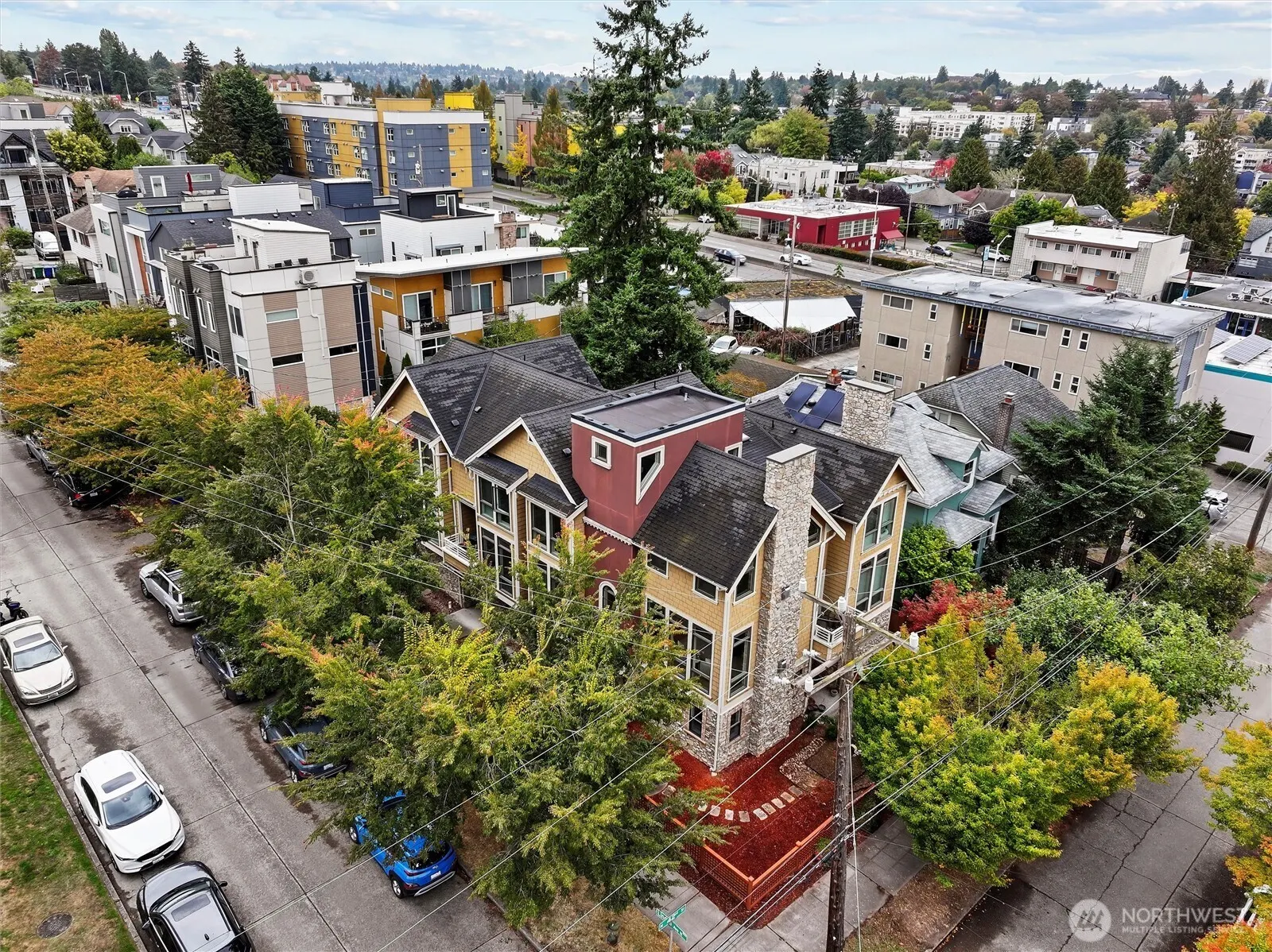 4202 Linden Avenue N, Seattle, WA 98103
