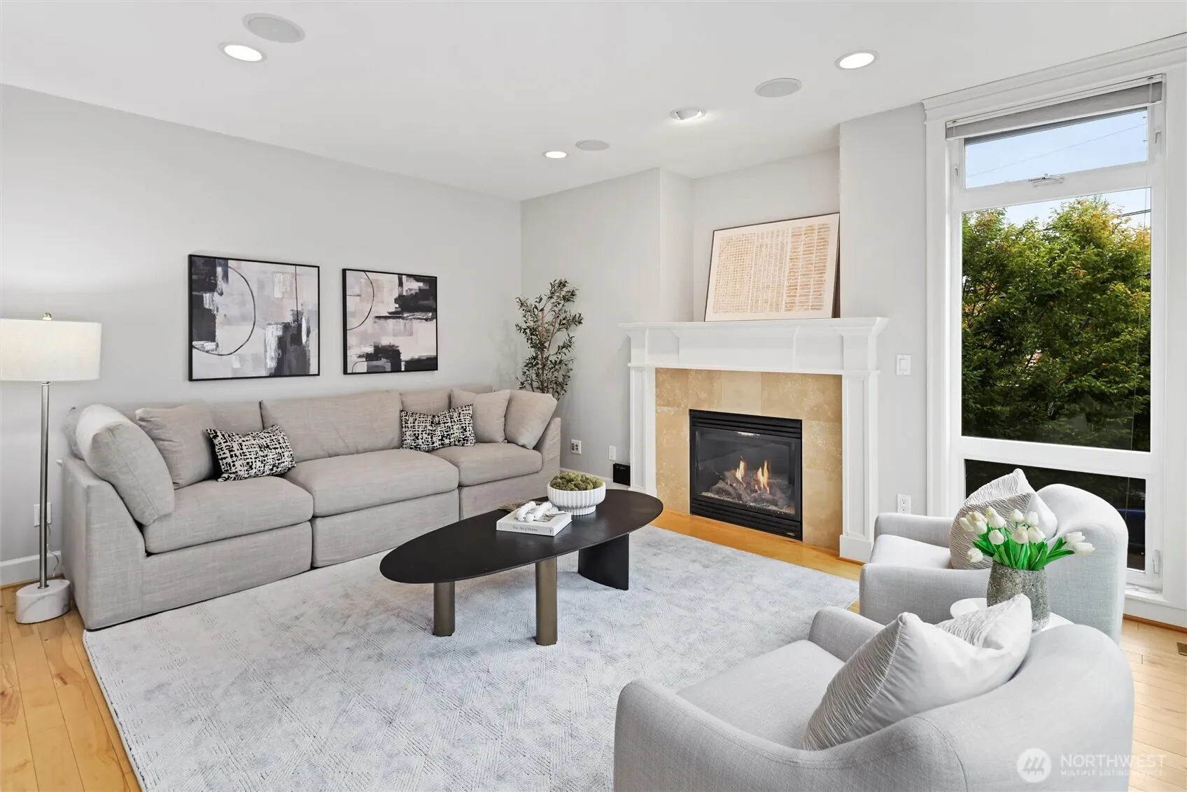 4202 Linden Avenue N, Seattle, WA 98103