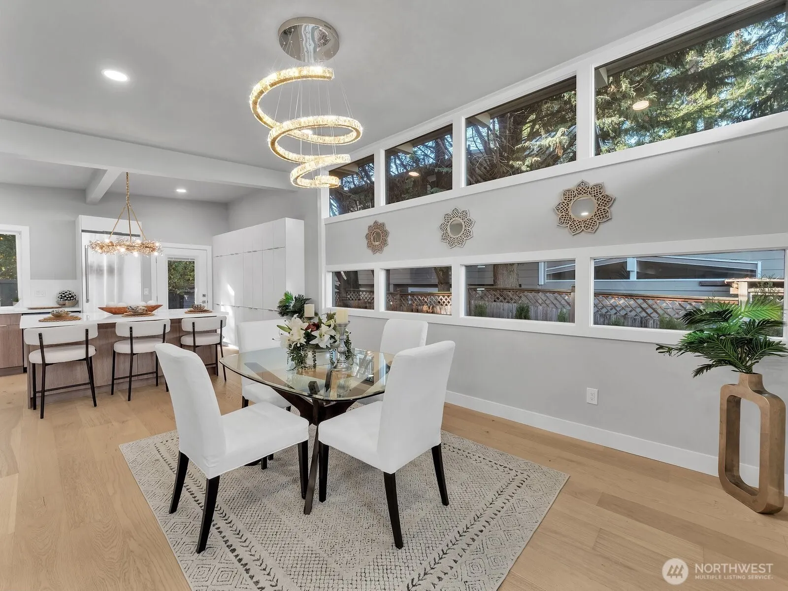 112 Th SE 3131 Avenue , Bellevue, WA 98004