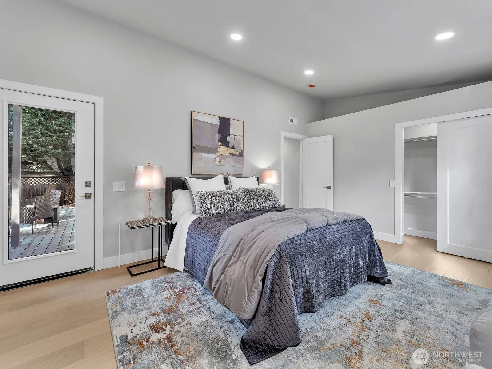 112 Th SE 3131 Avenue , Bellevue, WA 98004