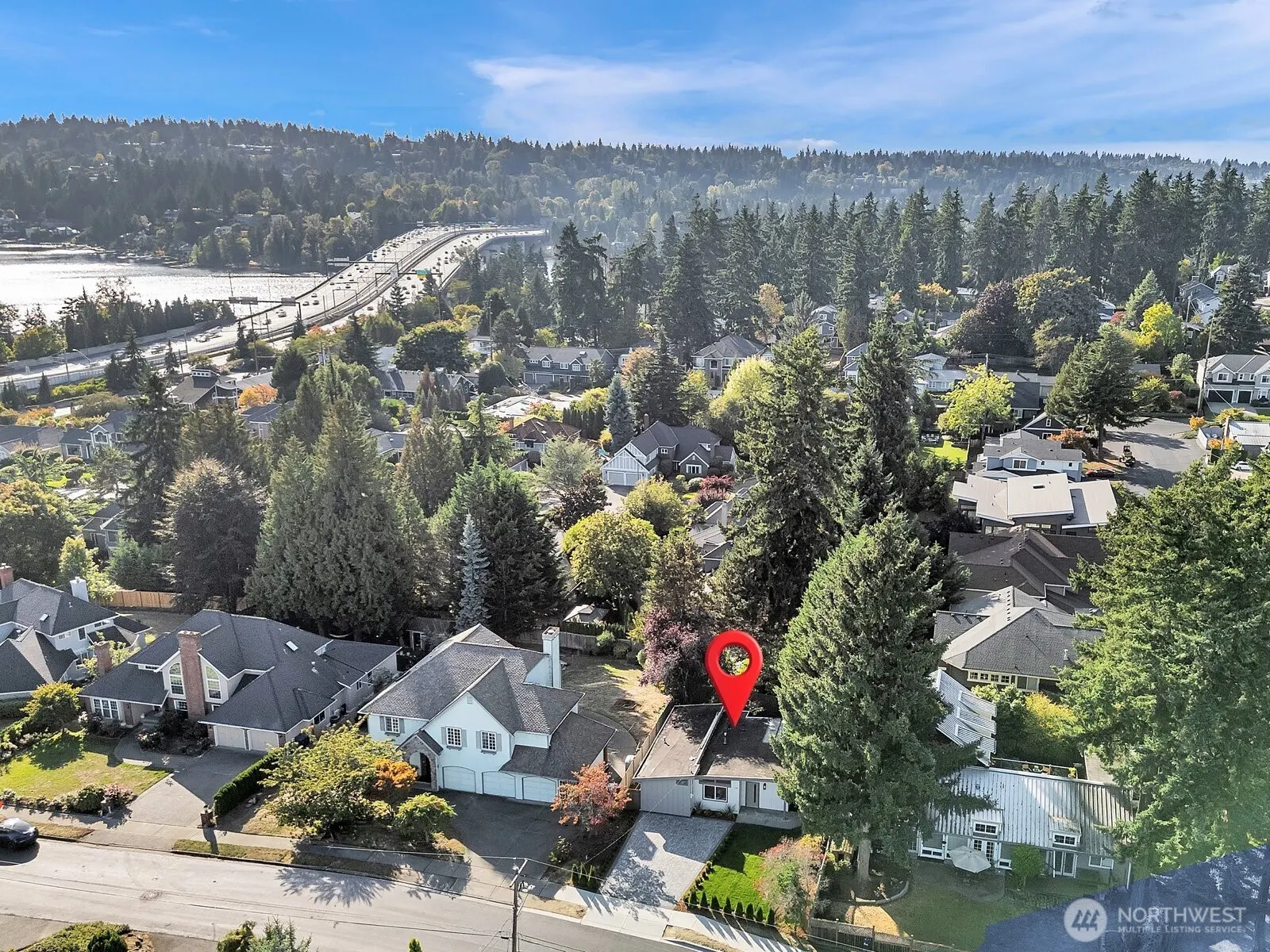 112 Th SE 3131 Avenue , Bellevue, WA 98004