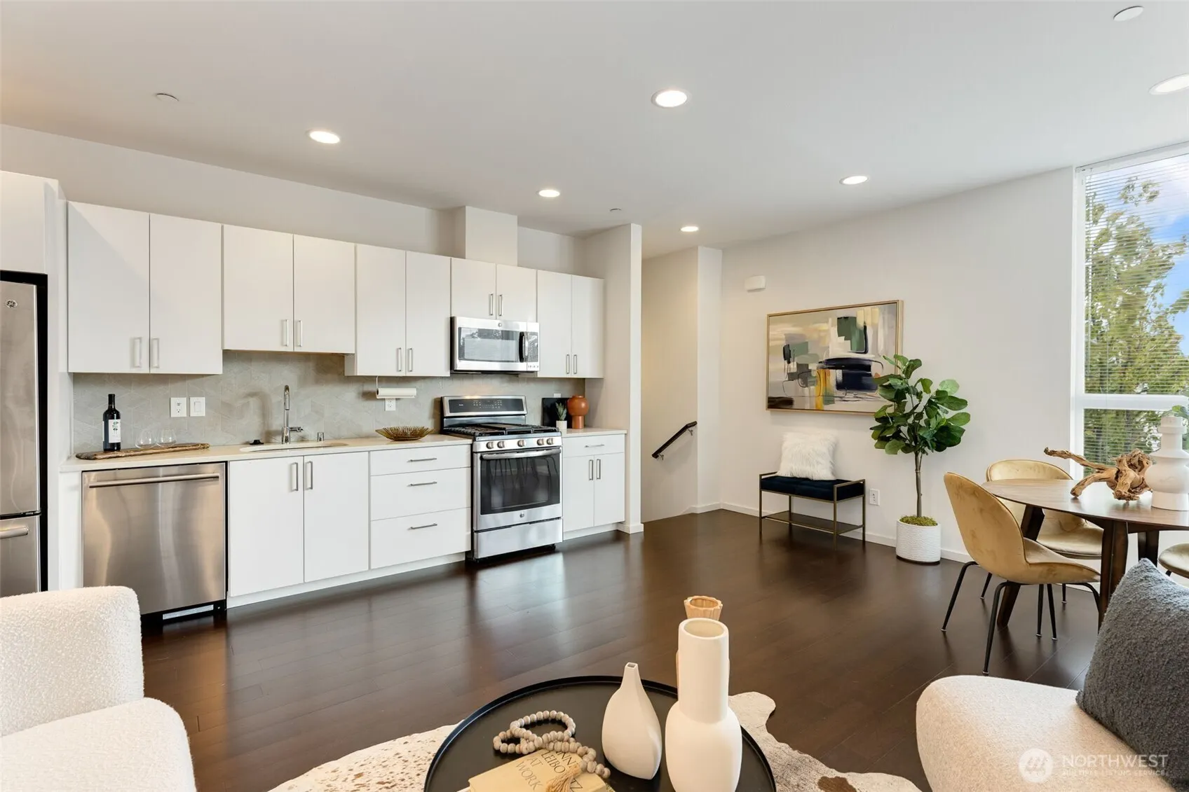 7327 35th Avenue NE, Seattle, WA 98115