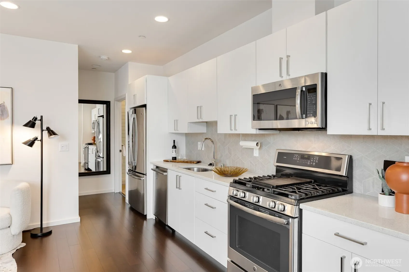 7327 35th Avenue NE, Seattle, WA 98115