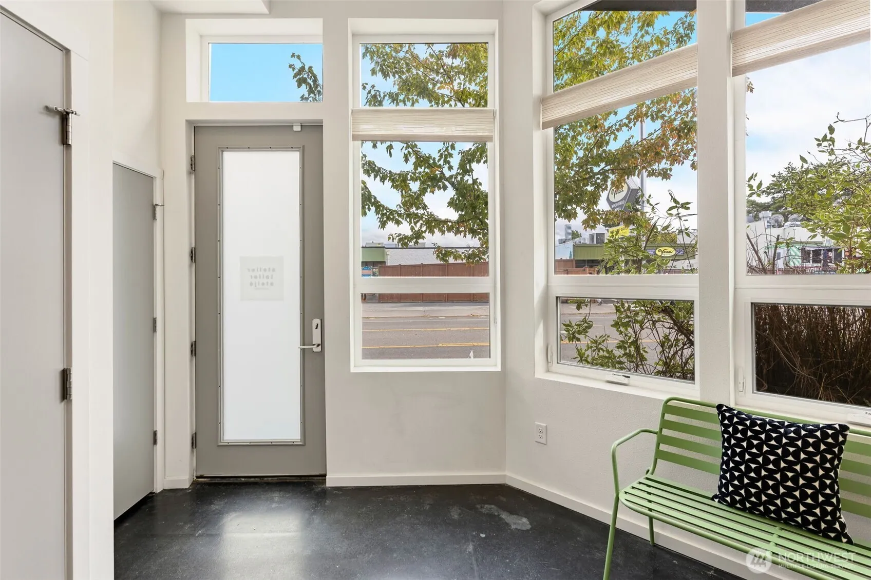 7327 35th Avenue NE, Seattle, WA 98115