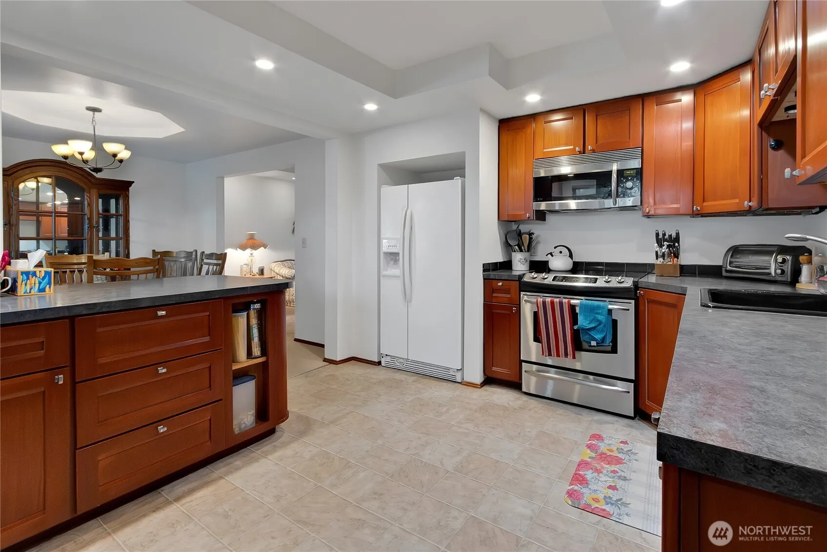 28707 210th Avenue SE, Kent, WA 98042
