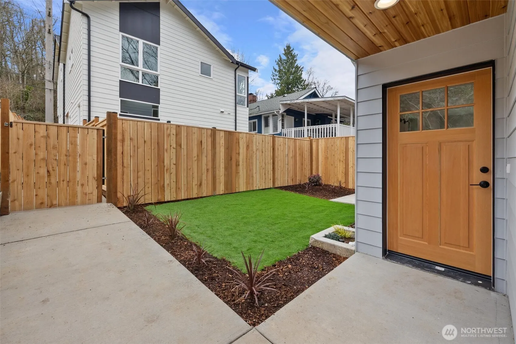 5984 26th Avenue SW #C, Seattle, WA 98106