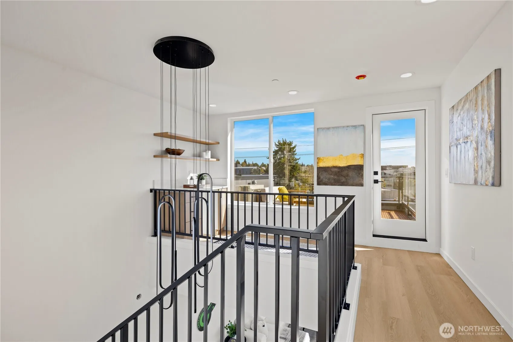 3421 Albion Place N, Seattle, WA 98103