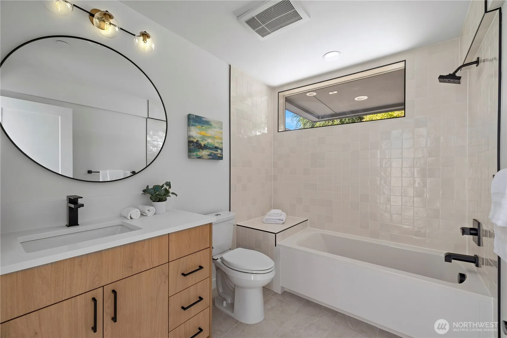 3421 Albion Place N, Seattle, WA 98103