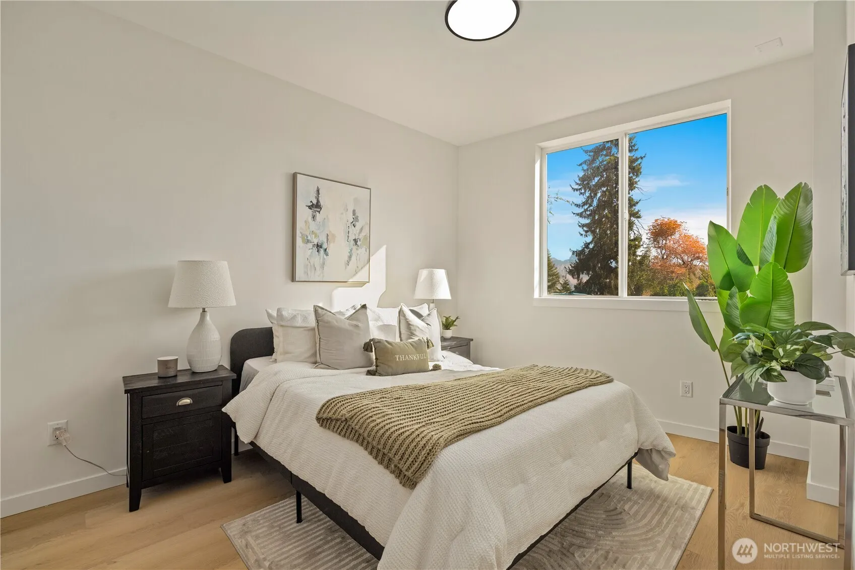 3421 Albion Place N, Seattle, WA 98103