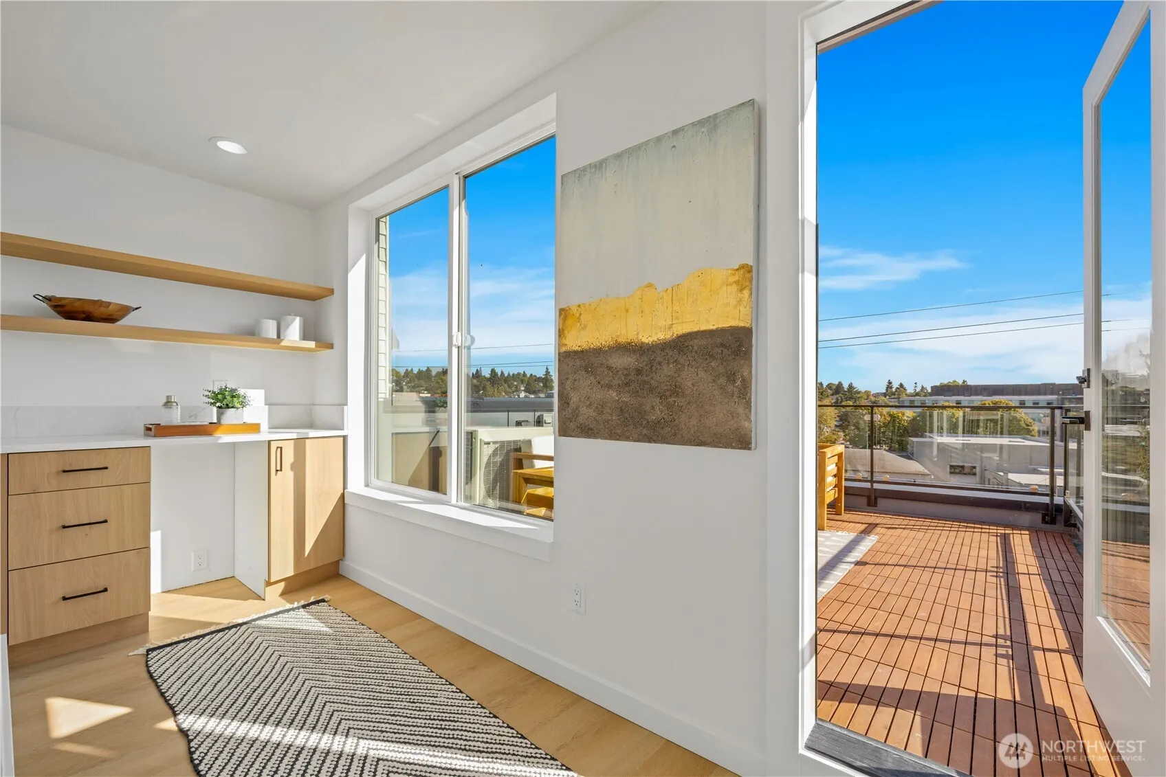3421 Albion Place N, Seattle, WA 98103