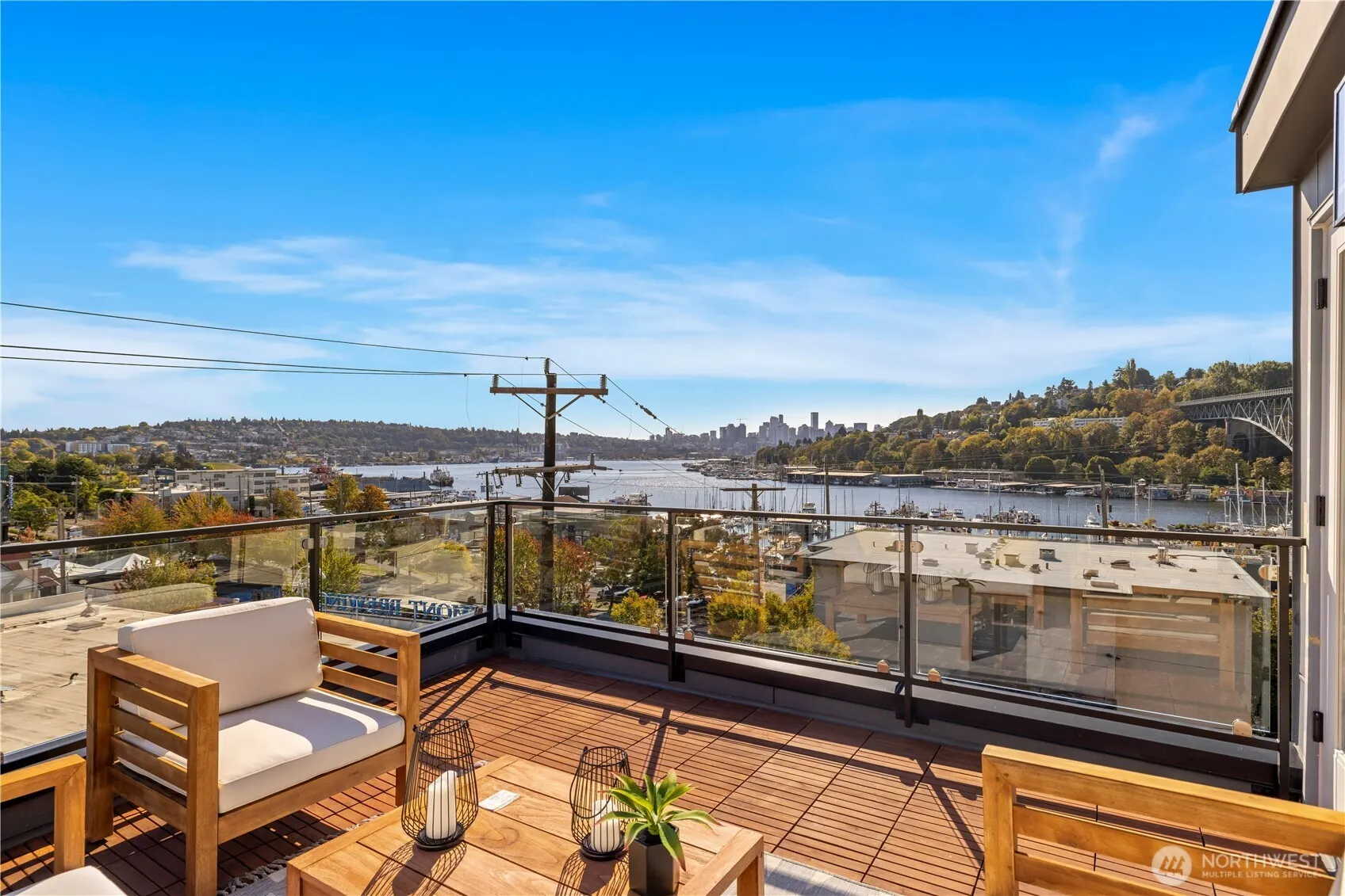 3421 Albion Place N, Seattle, WA 98103