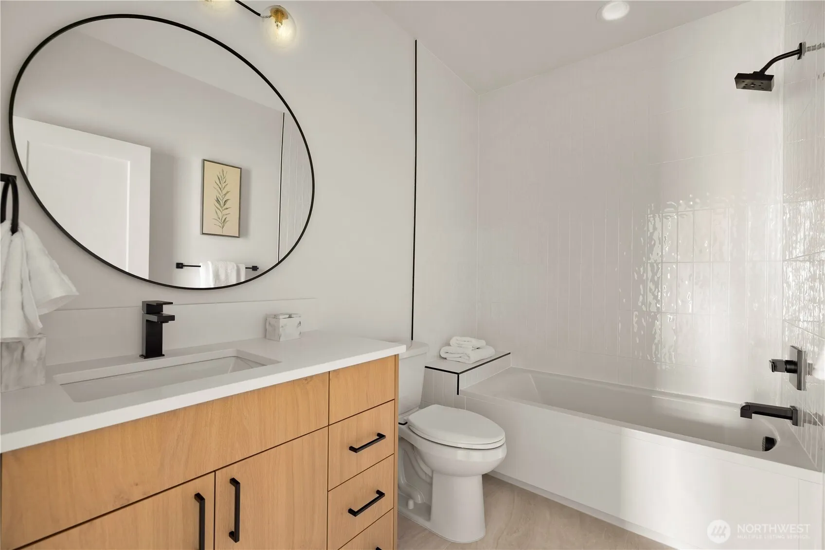 3421 Albion Place N, Seattle, WA 98103