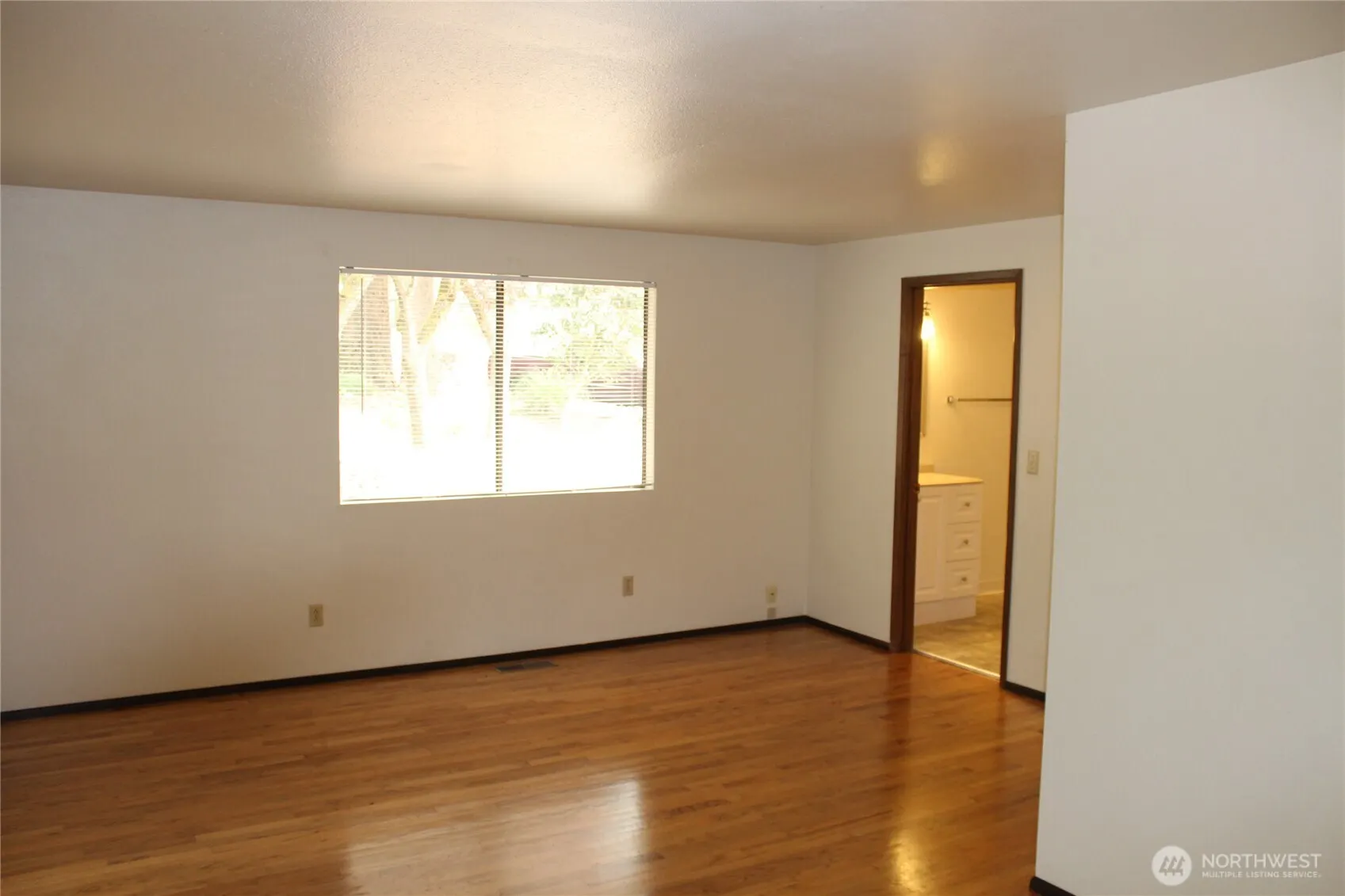 419 156th Place NE, Bellevue, WA 98008