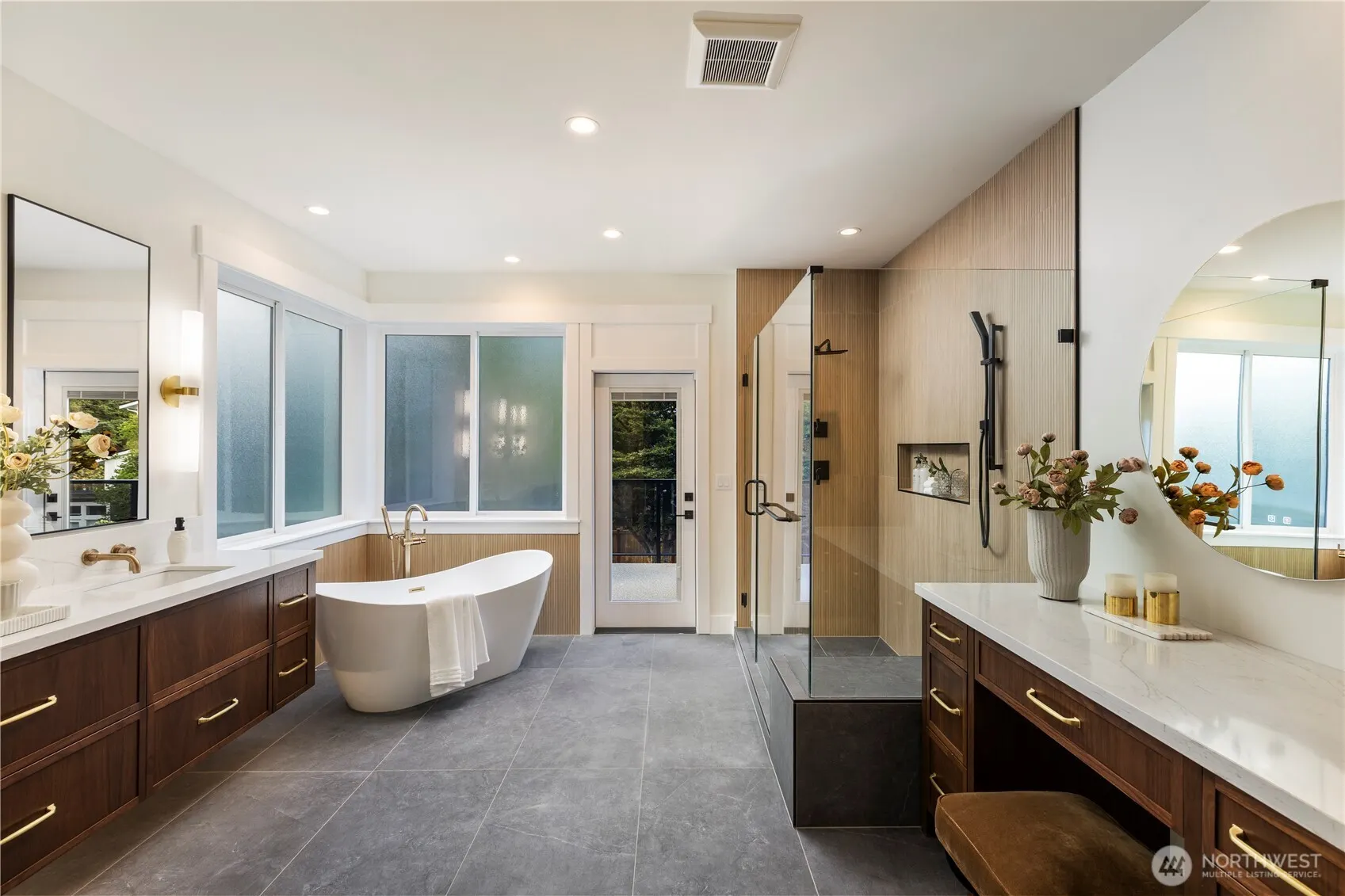 12922 NE 104th Street , Kirkland, WA 98033