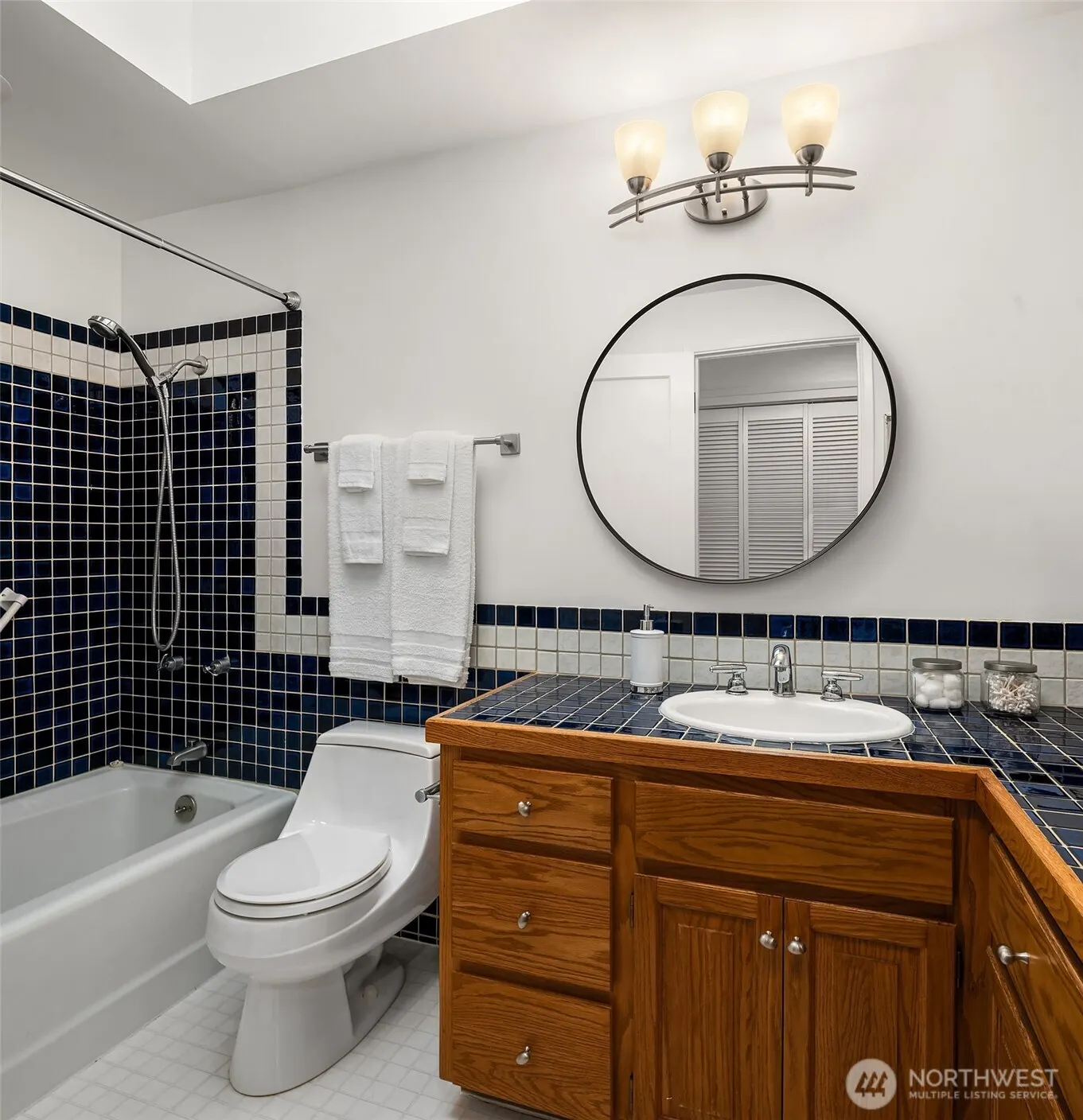 10034 41st Avenue NE, Seattle, WA 98125