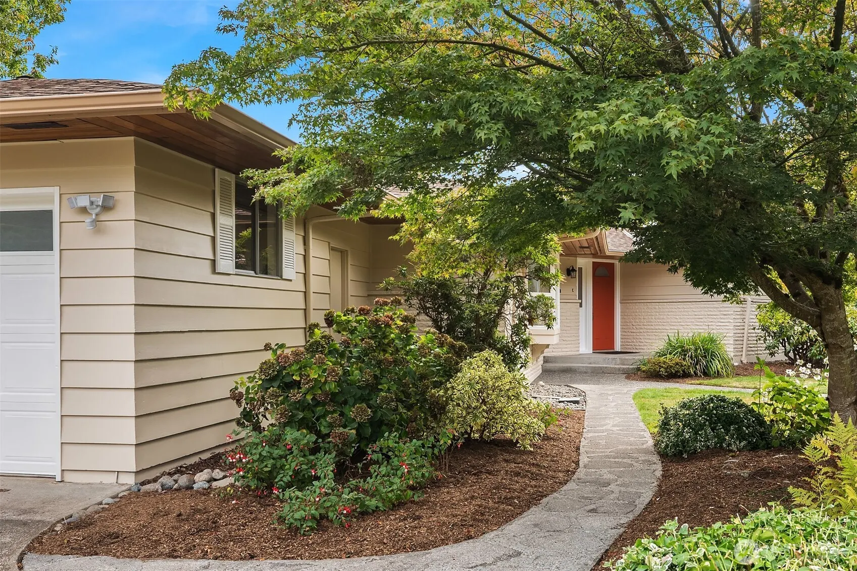 10034 41st Avenue NE, Seattle, WA 98125