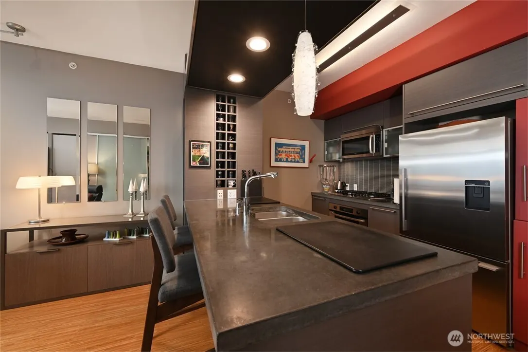 820 Blanchard Street #1301, Seattle, WA 98121