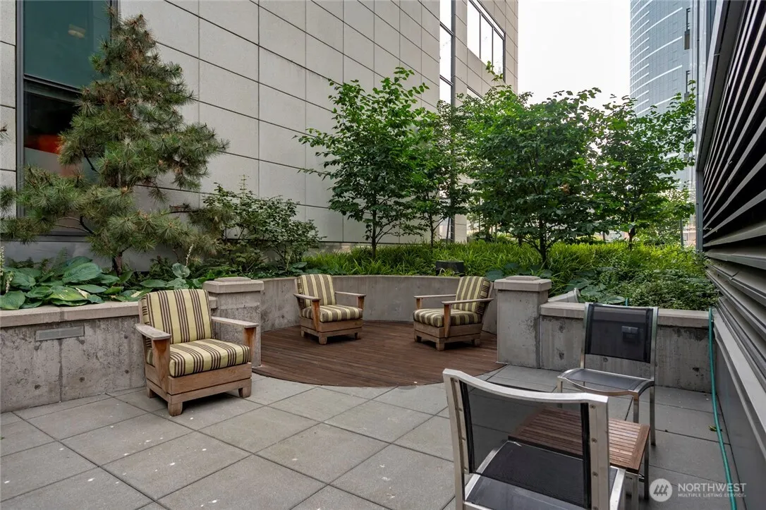 820 Blanchard Street #1301, Seattle, WA 98121