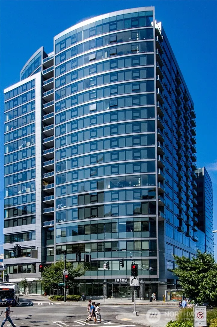 820 Blanchard Street #1301, Seattle, WA 98121