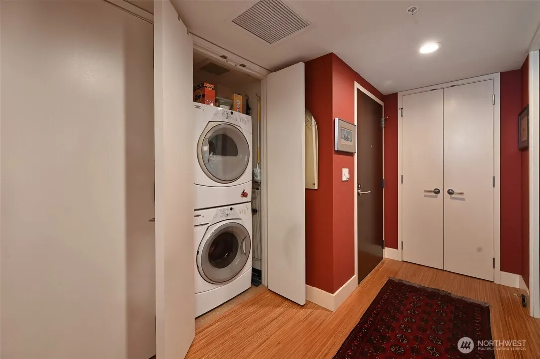 820 Blanchard Street #1301, Seattle, WA 98121