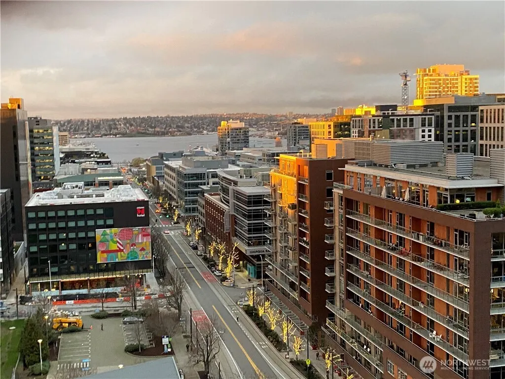 820 Blanchard Street #1301, Seattle, WA 98121