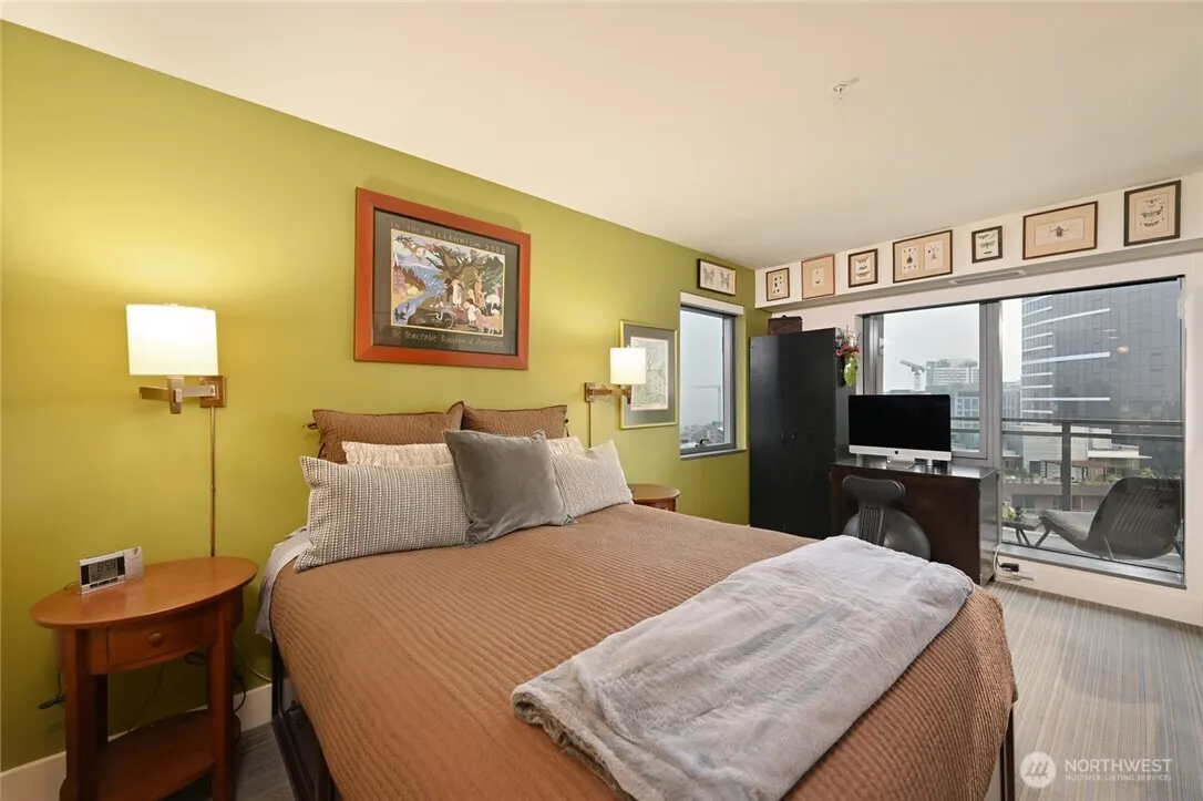 820 Blanchard Street #1301, Seattle, WA 98121