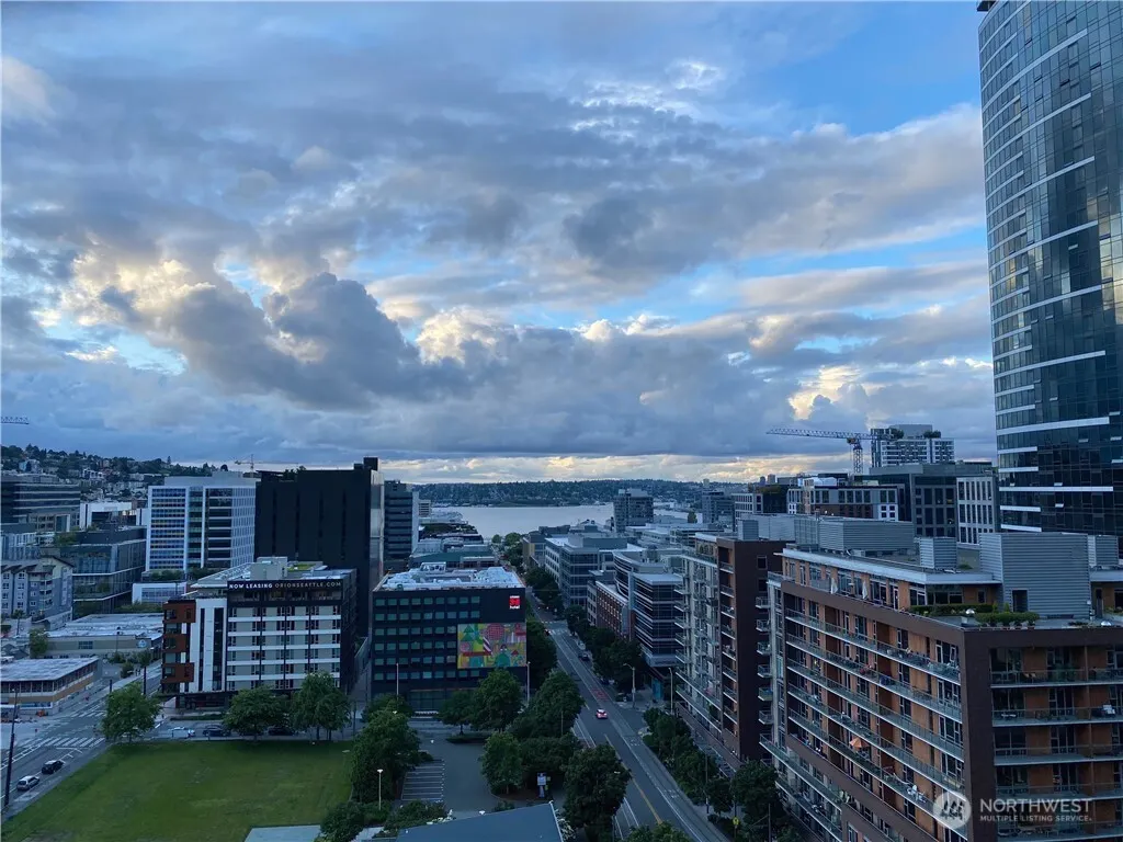 820 Blanchard Street #1301, Seattle, WA 98121